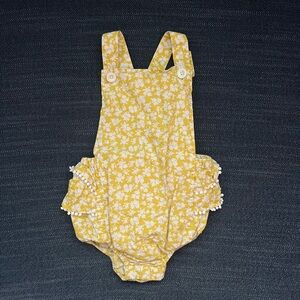 Baby Boden Frilly Floral Romper in Daffodil Yellow
